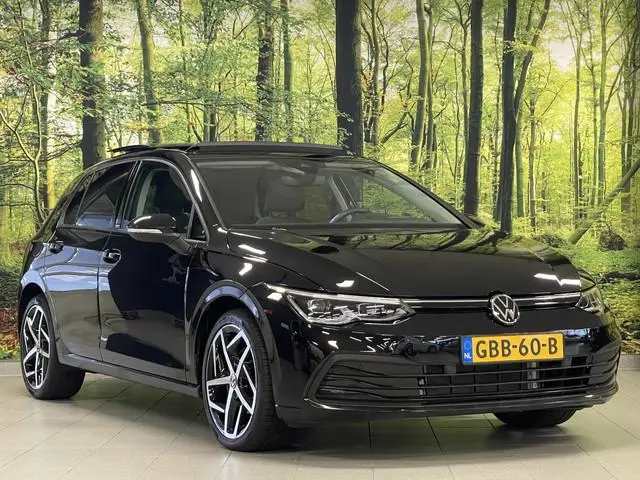 Volkswagen Golf 1.5 eTSI Life Business | Panoramadak | Apple Carplay | Head-Up-Display | Sfeerverlic...