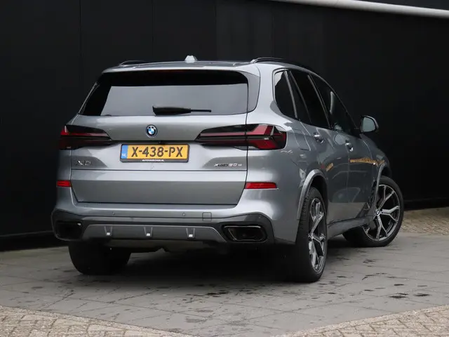 BMW X5 xDrive50e Launch Edition | M SPORT | LEDER | H&K | PANO-DAK | HEAD-UP | STOELVERK. | TREKHAAK...