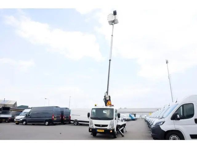 Renault Maxity