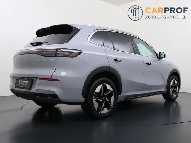 Geely E5