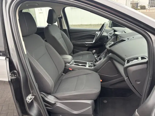 Ford Kuga 1.5 EcoB. Trend Ultimate Trekhaak Navi Bluetooth