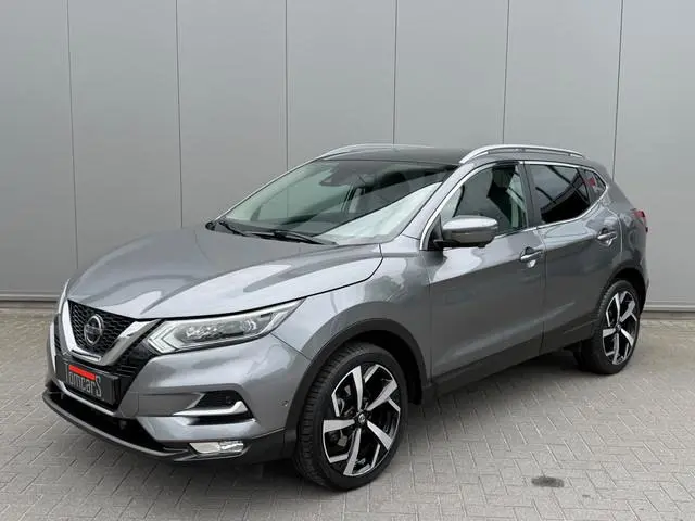 Nissan Qashqai 1.3 DIG-T 140PK Tekna Trekhaak/Pano-dak/360-camera/Stoelverwarming
