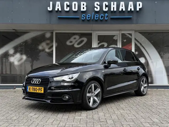 Audi A1 Sportback 1.2 TFSI Attraction Pro Line / S-Line / Bi-Xenon / Cruise C. / Bluetooth / Stoelve...
