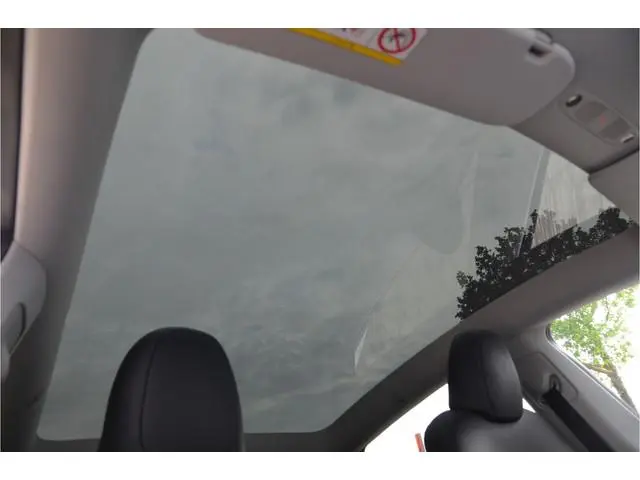 Tesla Model Y RWD 58 kWh Trekhaak (1.600kg), AutoPilot4.0 Ryzen (FSD 99,- p/mnd)