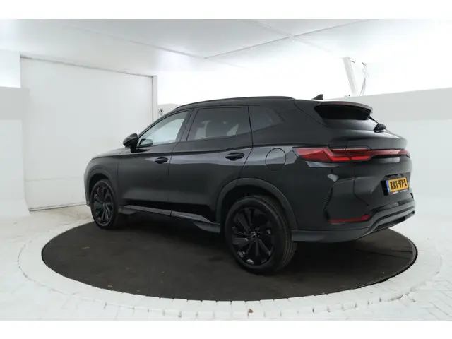 BYD SEAL U