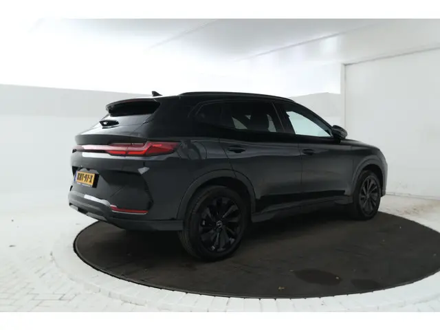 BYD SEAL U