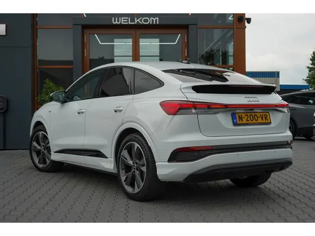 Audi Q4 Sportback e-tron 35 L ed S Com 55 kWh | 91,36% SOH | Sonos | Matrix |  Camera | Adap. Cruise...