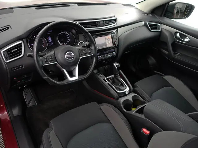 Nissan Qashqai 1.2 N-Connecta Aut- Panoramadak, Xenon Led, 360 Camera, Sfeerverlichting, Lane Assist...