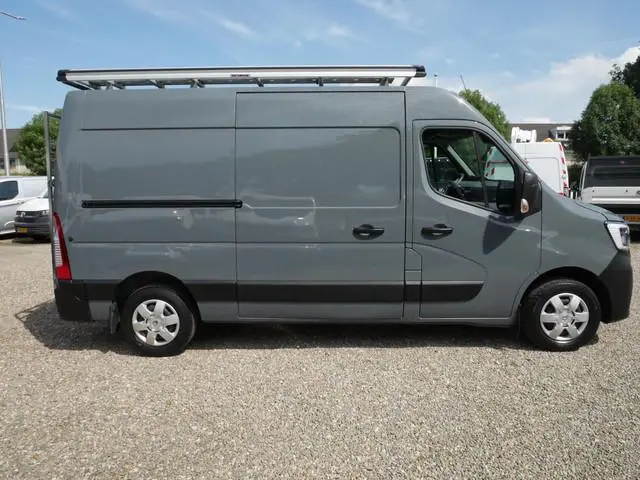 Renault Master T35 2.3 dCi 150PK, L2H2, Imperiaal, Airco