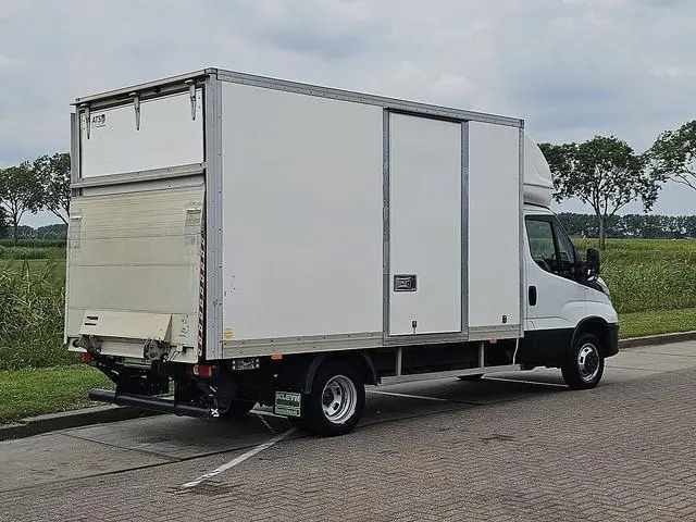 IVECO DAILY 35C16 bakwagen laadklep!