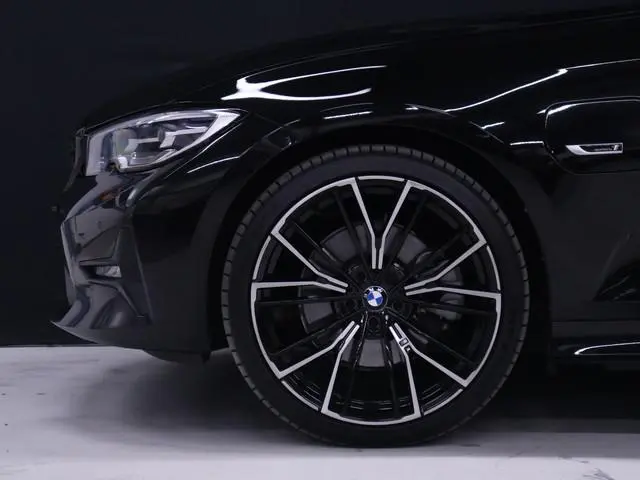 BMW 3-serie Touring 320e Business Edition Sport Plus [APPLE CARPLAY, ANDROID, TREKHAAK, STOELVERWARM...