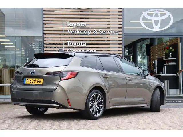 Toyota Corolla Touring Sports 1.8 Hybrid Executive, BiTone