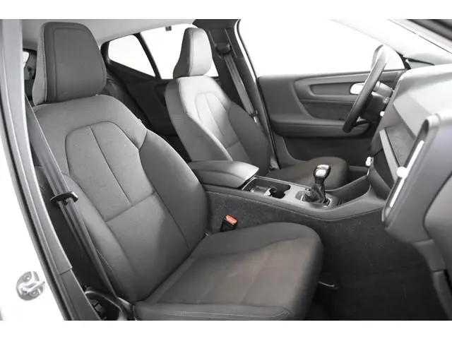 Volvo XC40 1.5 T2 Momentum *1ste Eigenaar*Navigatie*Parkassist*Trekhaak*
