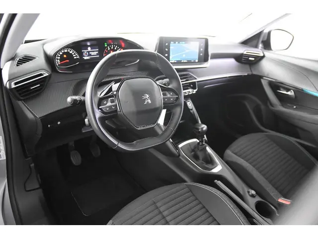 Peugeot 2008 1.5 BlueHDi Style *1ste Eigenaar*Navigatie*Trekhaak*