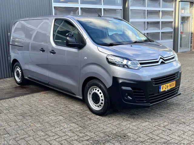 Citroën Jumpy 1.5 BlueHDI Marge BTW en BPM vrij!! Airco Cruise controle Navigatiesysteem 2-Persoons Parkeerhulp achter Apple carplay 1e eigenaar Euro 6 Bpm en Btw vrij voor particulier gebruik !!