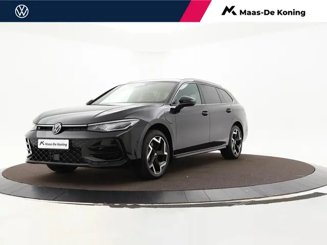 Volkswagen Passat Variant 1.5 eHybrid 272pk PHEV DSG R-Line Edition · Inklapbare Trekhaak · Keyless...