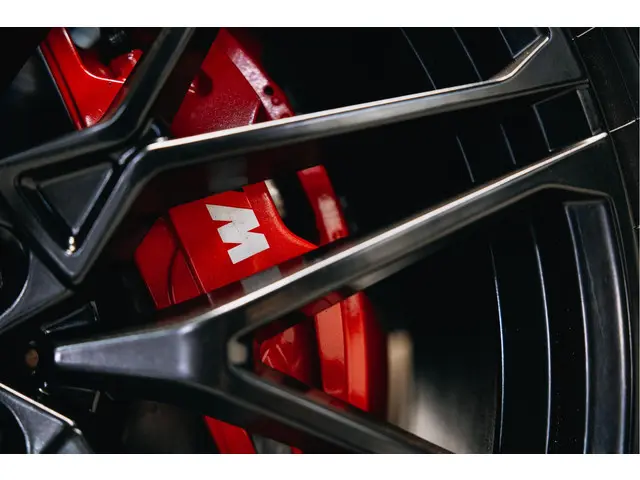 BMW X5 xDrive45e High Executive | Pano | Trekhaak | Luchtvering  | Stoelverwarming |