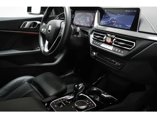 BMW 2-serie Gran Coupé 218i Business Edition Plus | SPORT LINE / PARKING PACK | STOELVERWARMING | DA...