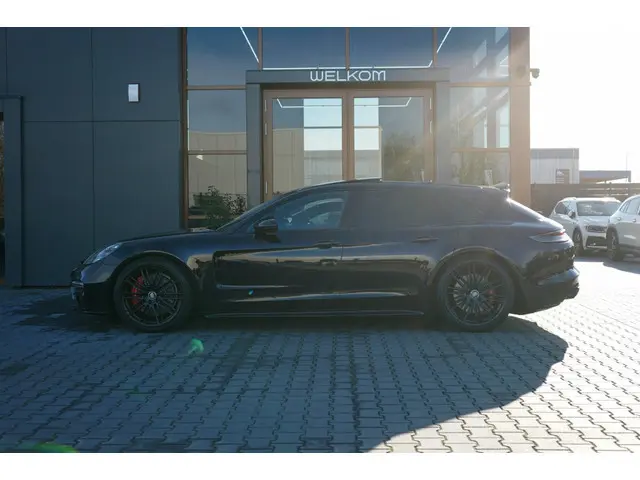 Porsche Panamera Sport Turismo 2.9 4 E-Hybrid | Pano | Bose | Adap. Cruise | Sport design