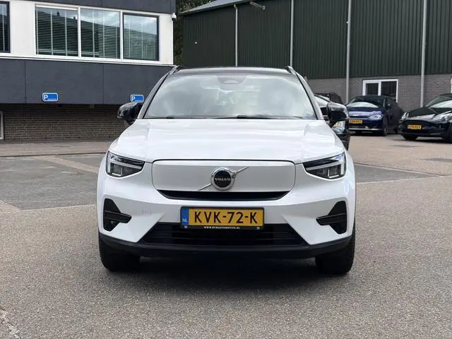 Volvo XC40 Recharge Plus 70 kWh | SOH 98% | PILOT ASSIST ACC | ELEKTRISCHE ACHTERKLEP | STOEL + STUU...
