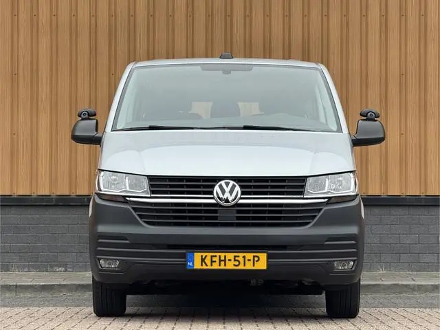 Volkswagen Transporter Kombi 2.0 TDI L2H1 Comfortline | 8 Persoons | Apple Carplay | DAB | Parkeerse...
