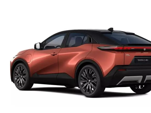 Toyota C-HR+