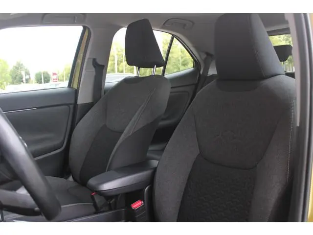 Toyota Yaris Cross 1.5 Hybrid Dynamic | KEYLESS ENTRY / START | VOORSTOELEN VERWARMD | STUUR VERWARM...