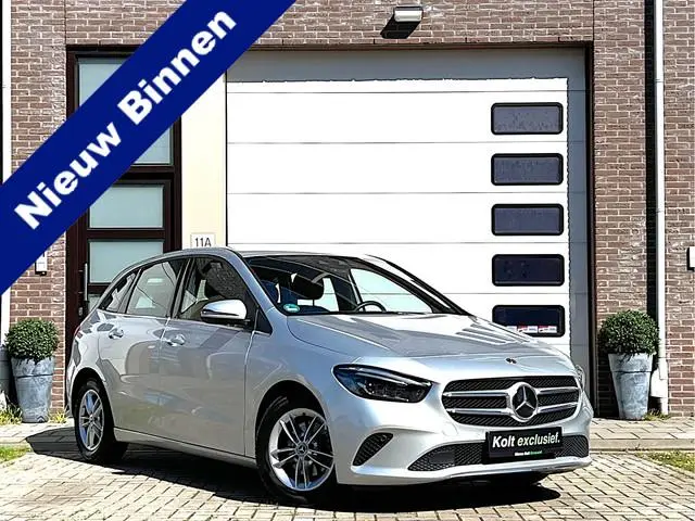 Mercedes-Benz B-klasse 180 Business Sol Luxury Automaat | Uniek 44000KM! | Navigatie | Camera | Lede...