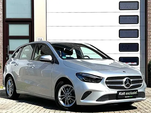 Mercedes-Benz B-klasse 180 Business Sol Luxury Automaat | Uniek 44000KM! | Navigatie | Camera | Lede...