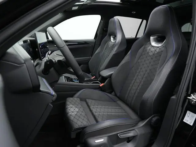Volkswagen Tiguan 1.5 eHybrid 272 pk R-Line Edition | Panoramadak | Head-up display | 360 Camera | H...