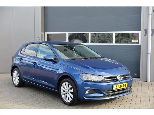 Volkswagen Polo 1.0 TSI 95pk Highline Trekhaak (afneembaar) , Stoelverwarming , PDC, Navi, Carplay,...
