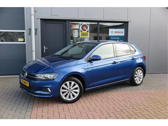 Volkswagen Polo 1.0 TSI 95pk Highline Trekhaak (afneembaar) , Stoelverwarming , PDC, Navi, Carplay,...