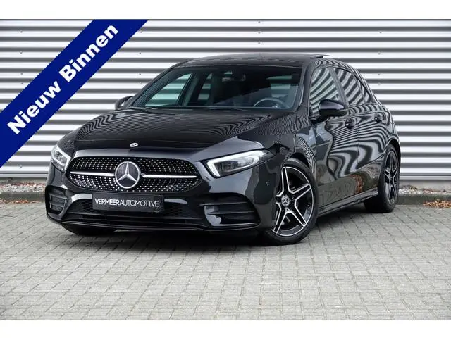 Mercedes-Benz A-klasse 250 Premium Plus AMG Line | Nightpakket | Pano | Camera | Sfeer | Burmester |...