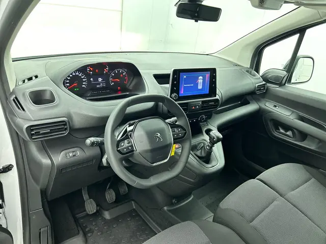 Peugeot Partner 1.5 BlueHDi 100PK L1 Airco Navi Parkeersensoren Trekhaak Camera