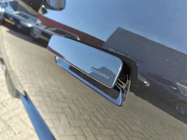Volvo ES90