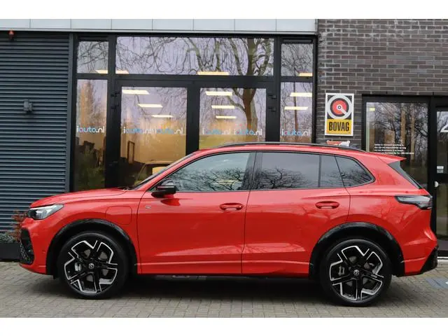 Volkswagen Tiguan 1.5 eHybrid 272pk R-Line Black Style Pano/Leder/IQ.Light HD/360/Headup/HK/Keyless/...