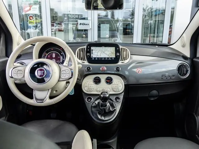 Fiat 500 1.0 Hybrid Dolcevita | Pano dak | Groot navi | Half leder | Carplay |