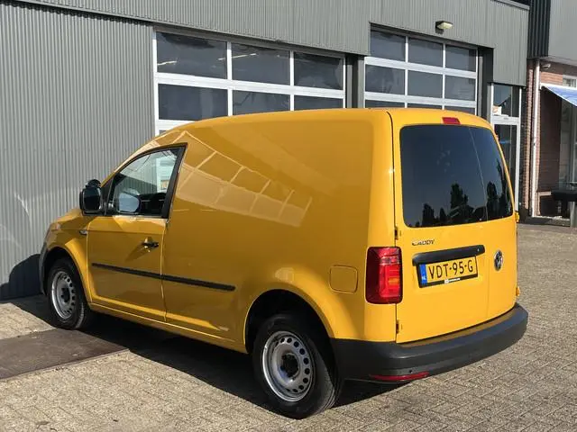 Volkswagen Caddy 2.0 TDI L1H1 Airco Cruise controle Parkeersensoren achter Schuifdeur Telefoon verbi...