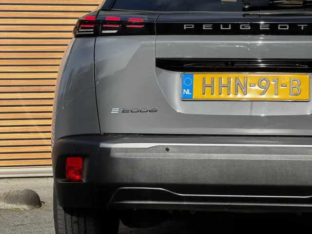Peugeot e-2008