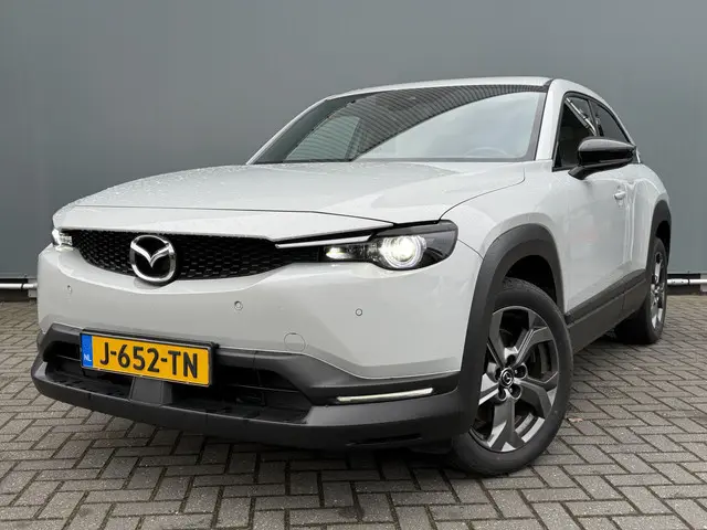 Mazda MX-30 BJR 2020 e-SkyActiv 145 First Edition 36 kWh 146 PK FULL LED | CAMERA | NAVI | CRUISE |...
