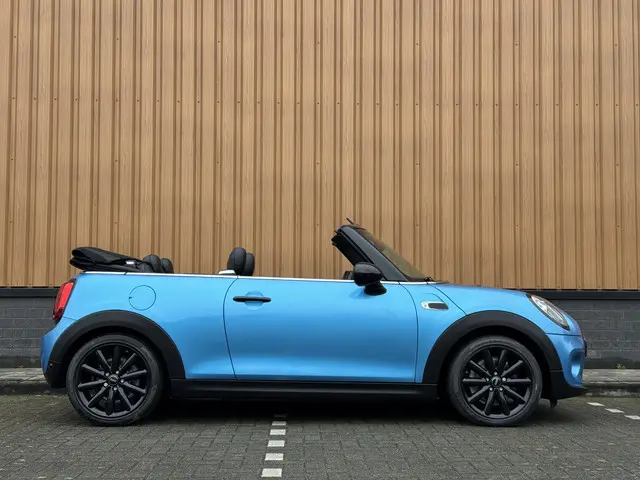 MINI Cooper Cabrio