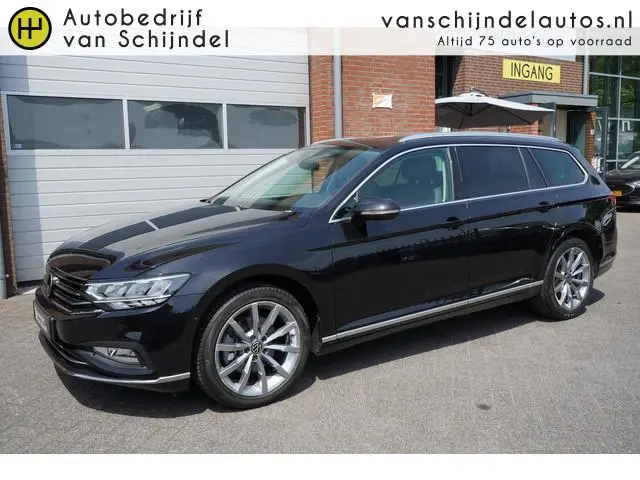 Volkswagen Passat Variant 1.5 TSI 150PK ELEGANCE / HIGHLINE VOL LUXE PANORAMADAK FULL LED LEDER/ALCA...