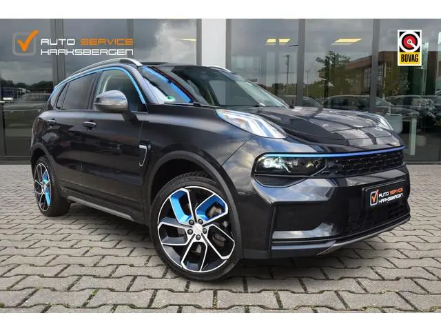 Lynk & Co 01