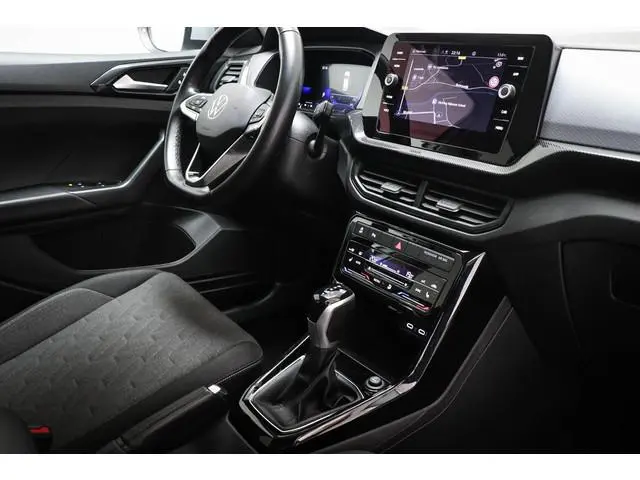 Volkswagen T-Cross 1.0 TSI Life Edition | COMFORT PACK | CLIMA | STOELVERWARMING | NAVIGATIE | DAB |...