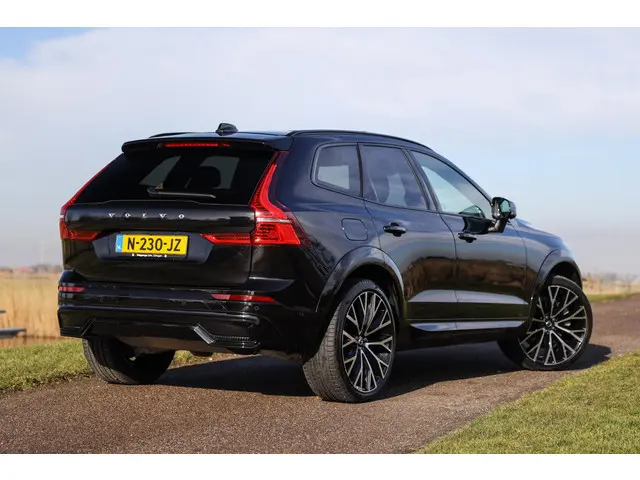 Volvo XC60 2.0 T6 Plug-in hybrid AWD 390 PK R-Design ✅ Pano ✅ Leder ✅ 22 inch ✅ H/K