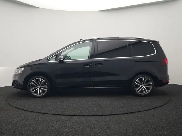 SEAT Alhambra 1.4 TSI FR Business Intense 7 Persoons 150pk Dealer O.H. | Trekhaak Af Fabriek | Panod...