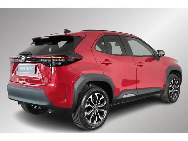 Toyota Yaris Cross 1.5 Hybrid 115 Dynamic, Comfortpack, BSM, Parkeersensoren, Stoel & Stoelverwarmin...