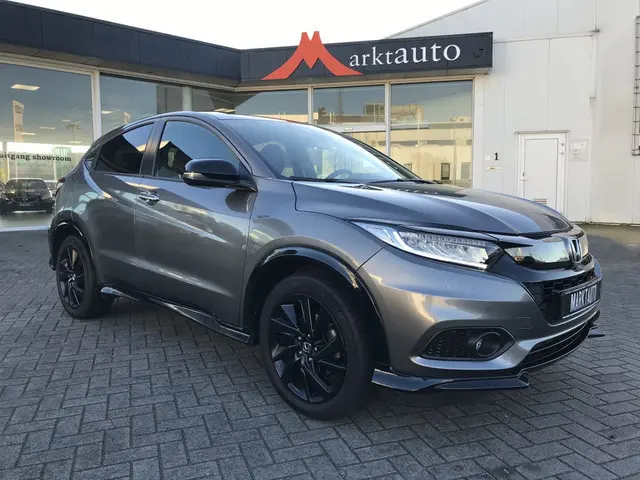 Honda HR-V 1.5 i-VTEC Turbo Sport Automaat Trekhaak LED Navi Camera Cruise 