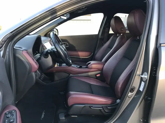 Honda HR-V 1.5 i-VTEC Turbo Sport Automaat Trekhaak LED Navi Camera Cruise 