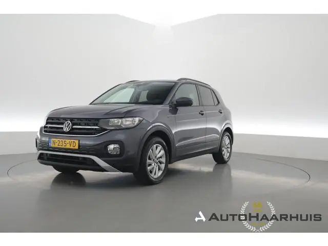 Volkswagen T-Cross 1.0 TSI Life | Adapt. Cruise | Trekhaak | PDC V+A | All Season | Navi | Apple Car...